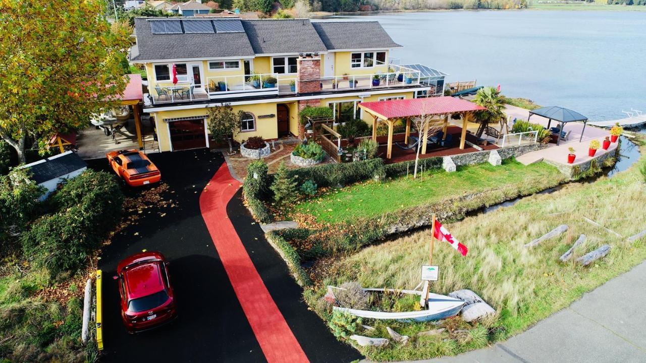 Birds Of A Feather Victoria Oceanfront Studio Suites Colwood 外观 照片