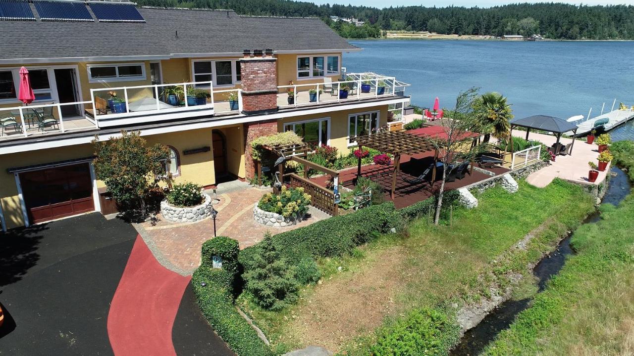Birds Of A Feather Victoria Oceanfront Studio Suites Colwood 外观 照片
