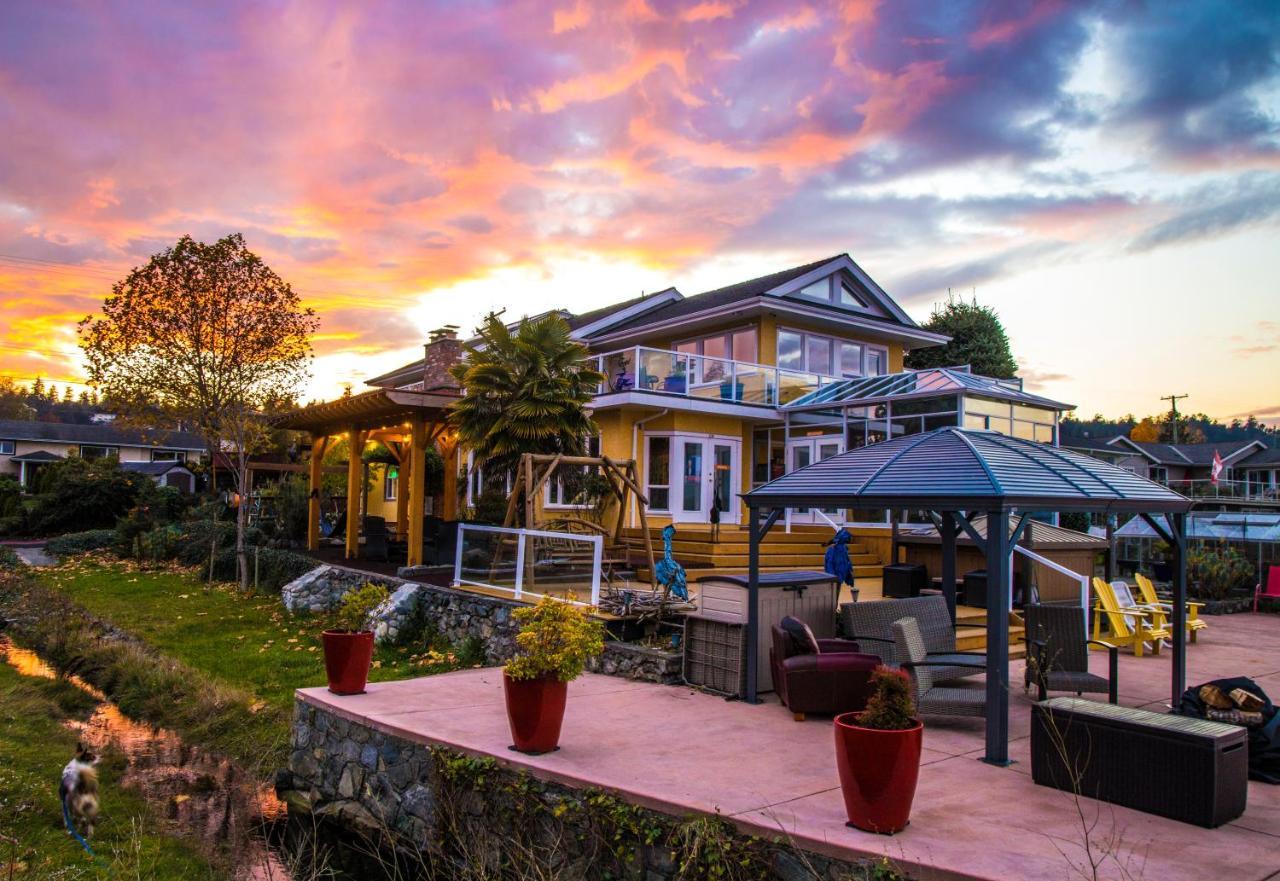 Birds Of A Feather Victoria Oceanfront Studio Suites Colwood 外观 照片