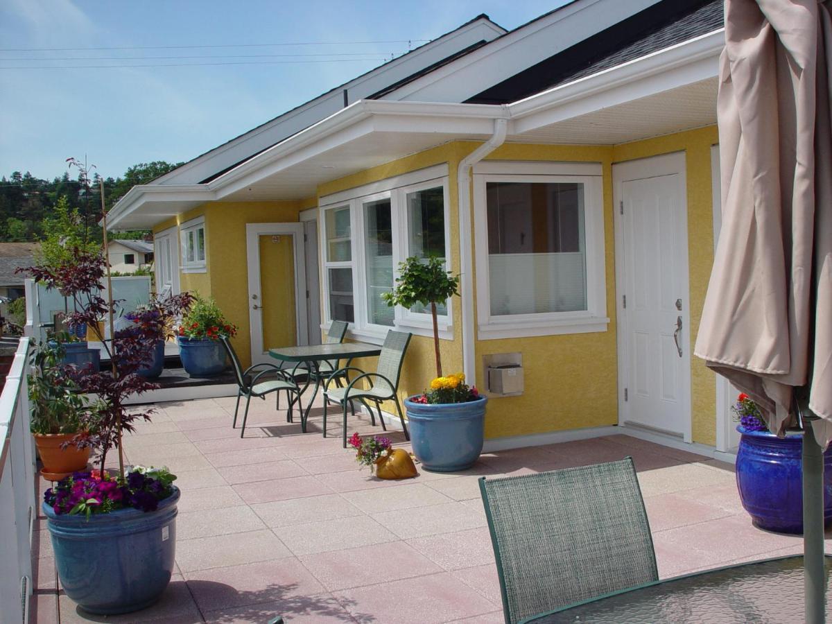 Birds Of A Feather Victoria Oceanfront Studio Suites Colwood 外观 照片