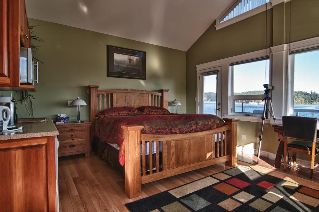 Birds Of A Feather Victoria Oceanfront Studio Suites Colwood 客房 照片